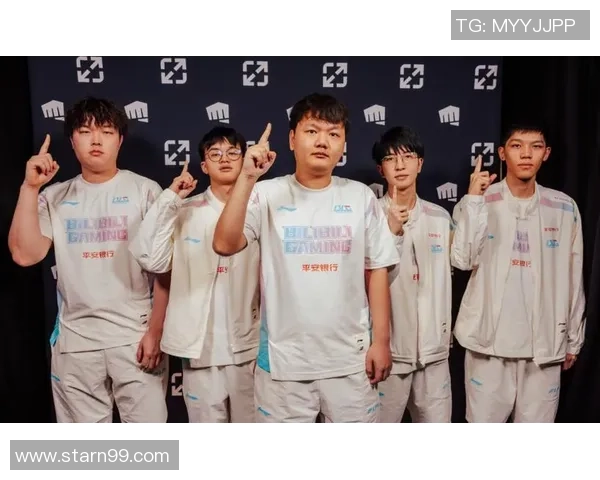 BLG与JDG激战正酣赛场火花四溅谁能笑到最后引发热议 BLG与JDG激战正酣赛场火花四溅谁能笑到最后引发热议